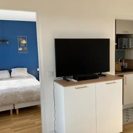 2 Pieces A - 80 M De La *