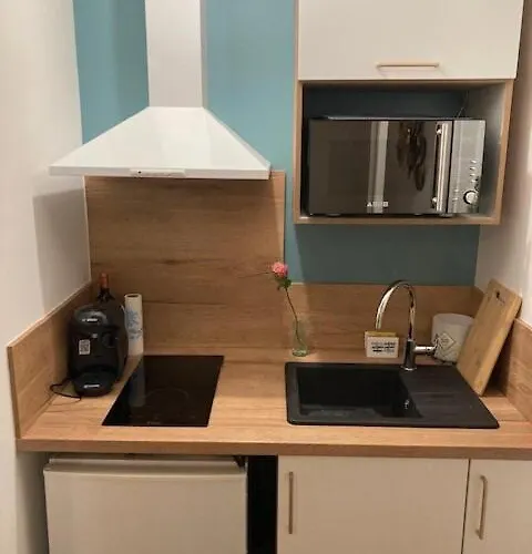 2 Pièces à - 80 M De La * Cabourg